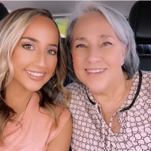 Melissa 🌟Posh Ambassador!🌟 - Picture 13 of 16